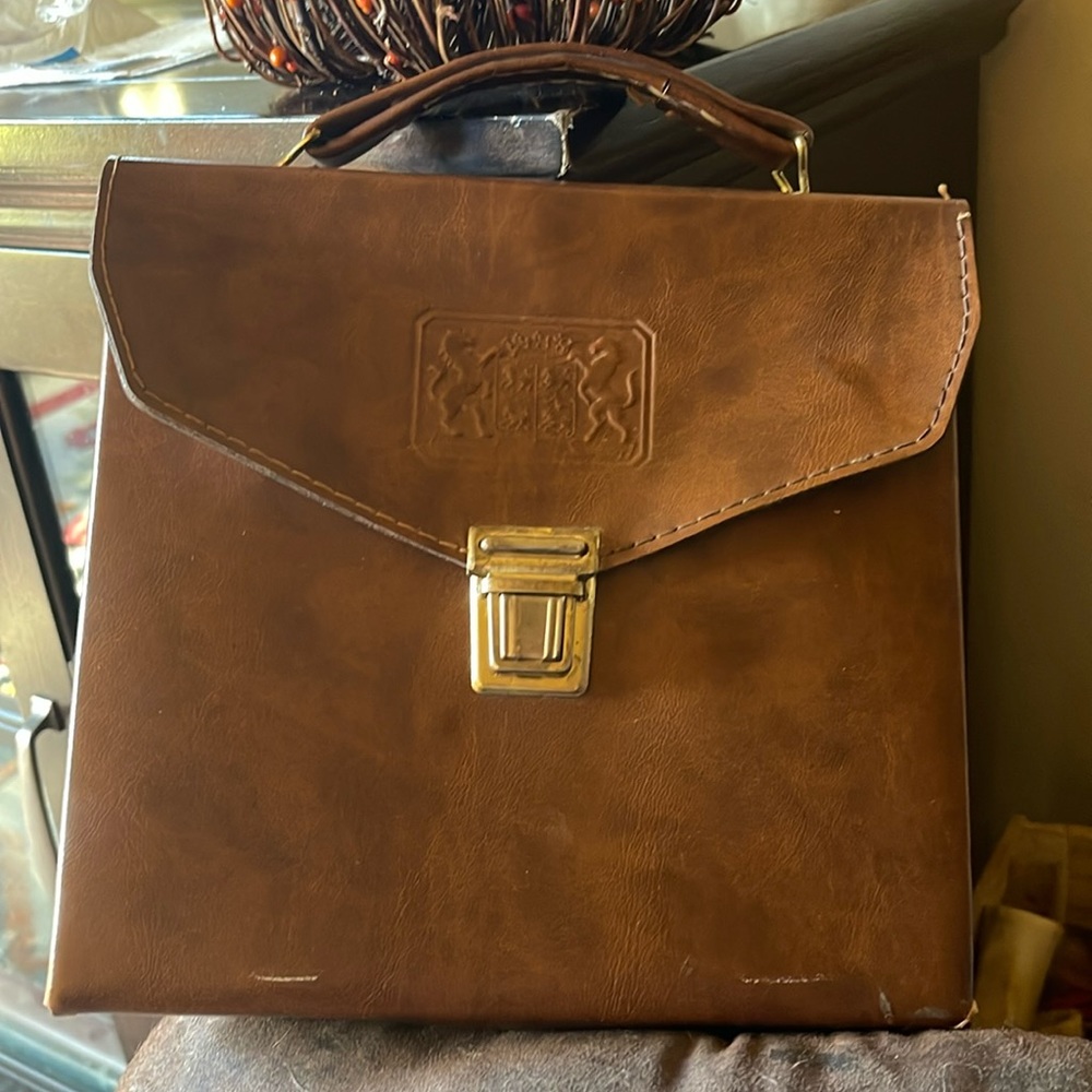 Vintage and adorable to style